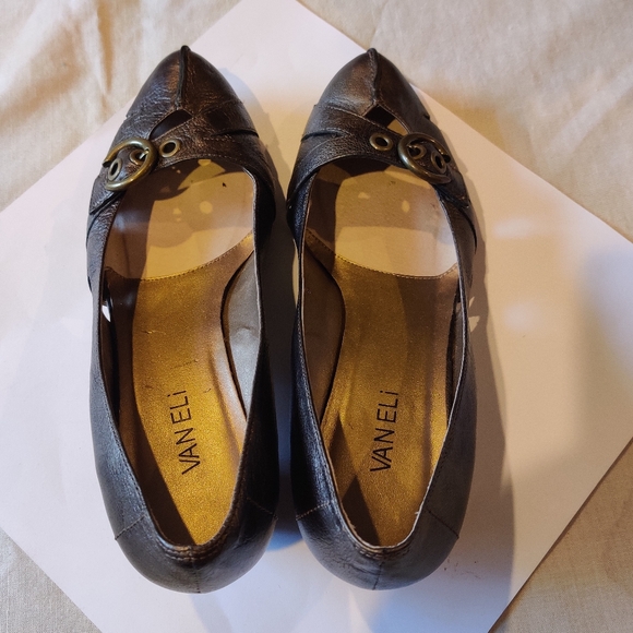 Bronze Van Eli size 8.5w Heels - Picture 4 of 4